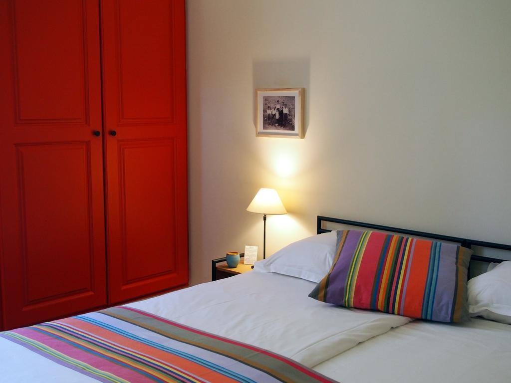 Hotel Le Moulin Du Chateau Saint-Laurent-du-Verdon Room photo