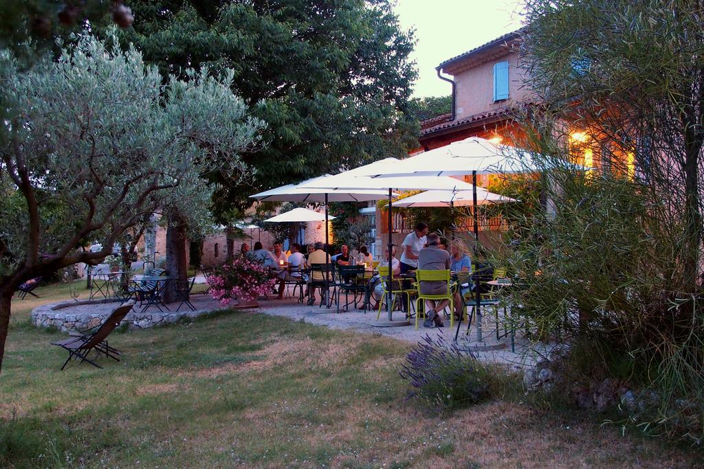 Hotel Le Moulin Du Chateau Saint-Laurent-du-Verdon Exterior photo